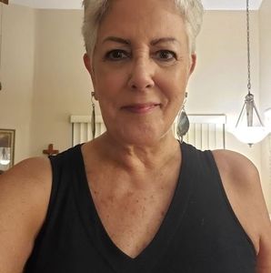 Meet your Posher, Debbie